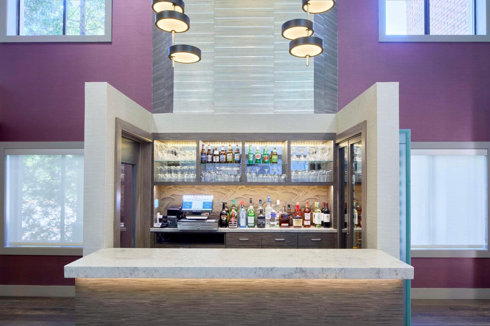 Hotel Doubletree By Hilton Atlanta Alpharetta-Windward Exterior foto