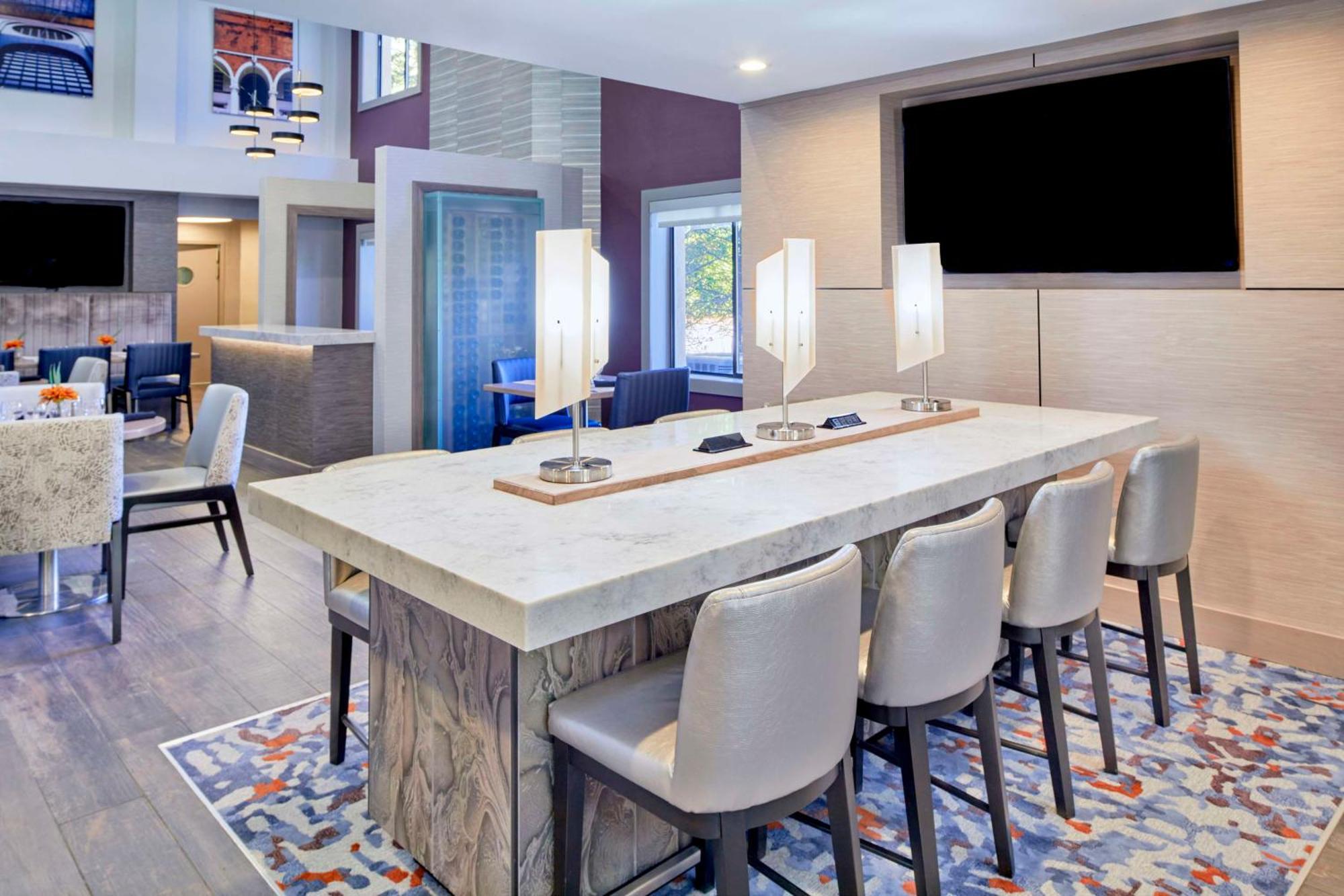 Hotel Doubletree By Hilton Atlanta Alpharetta-Windward Exterior foto
